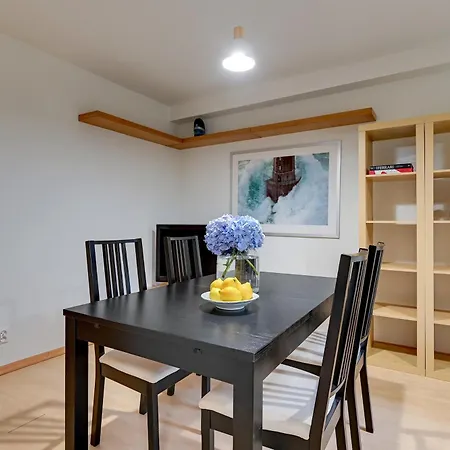 48 Apartment *